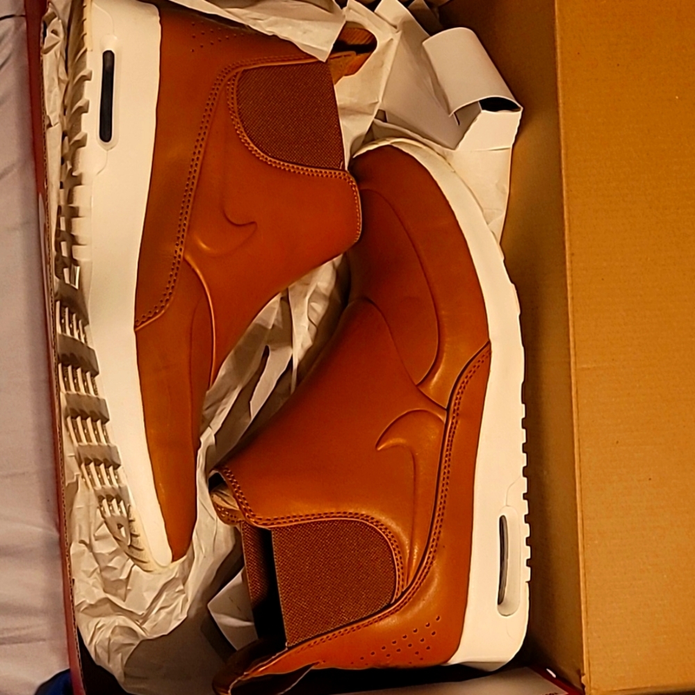 Nike Air Max Thea mid Woman's SZ.10